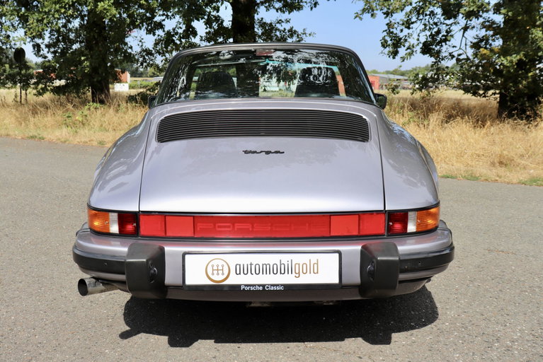 Porsche 911 Carrera 3.2 (US)