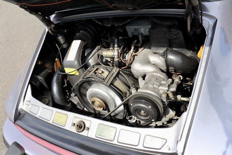 Porsche 911 Carrera 3.2 (US)