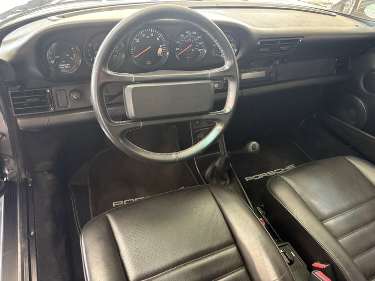 Porsche 911 Carrera 3.2 (US)