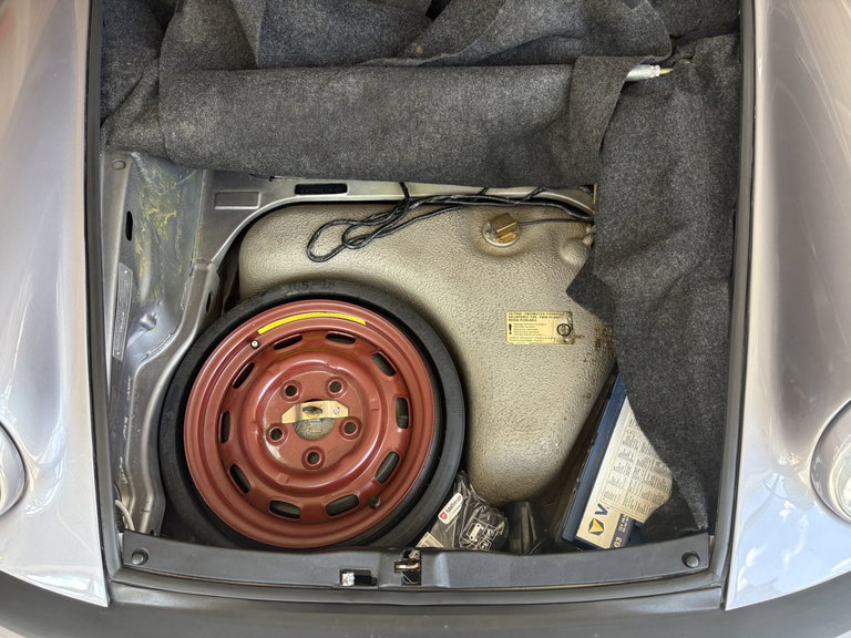 Porsche 911 Carrera 3.2 (US)