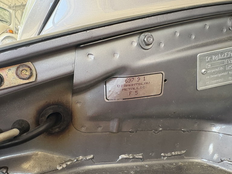Porsche 911 Carrera 3.2 (US)