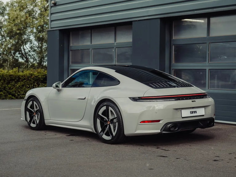 Porsche 992.2 Carrera