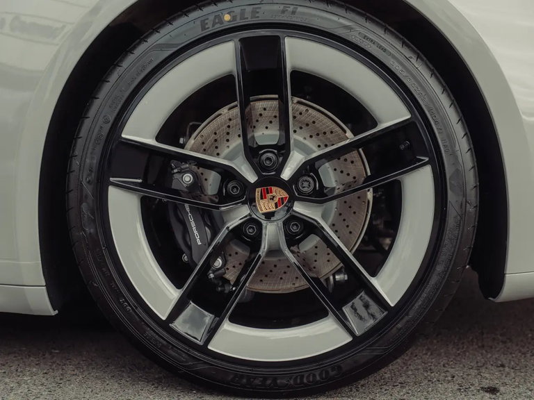 Porsche 992.2 Carrera