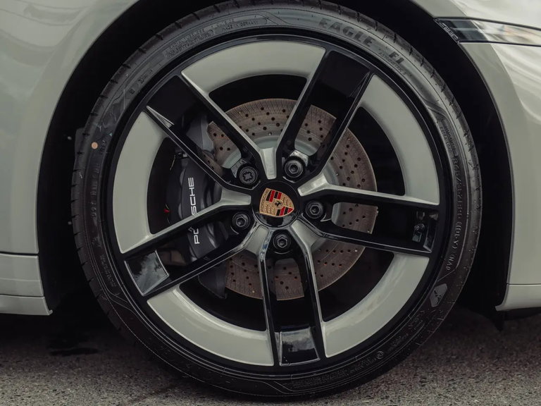 Porsche 992.2 Carrera