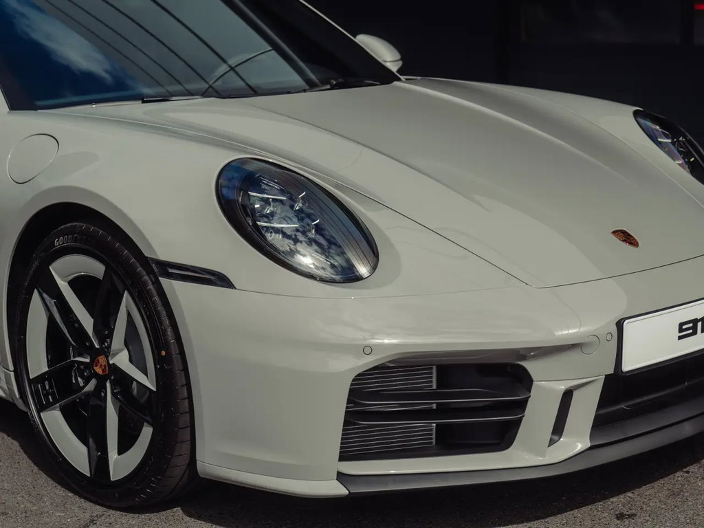 Porsche 992.2 Carrera