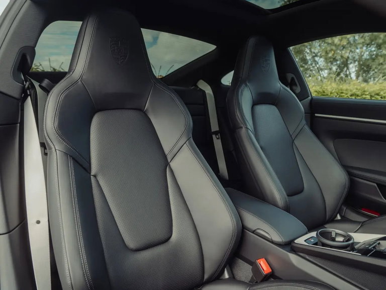 Porsche 992.2 Carrera