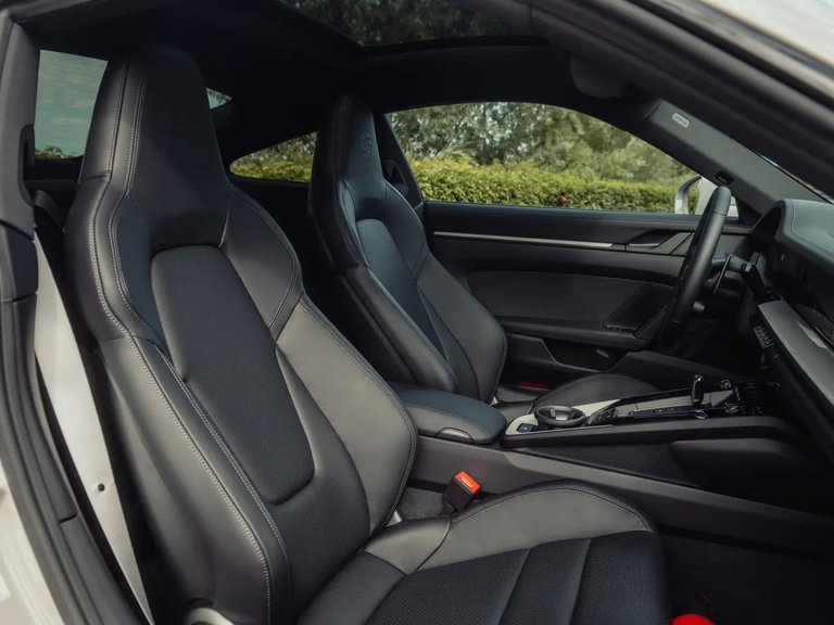 Porsche 992.2 Carrera