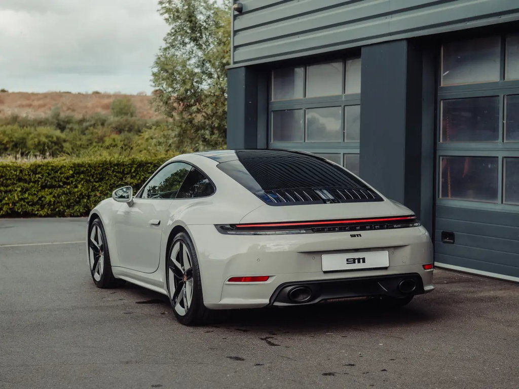 Porsche 992.2 Carrera