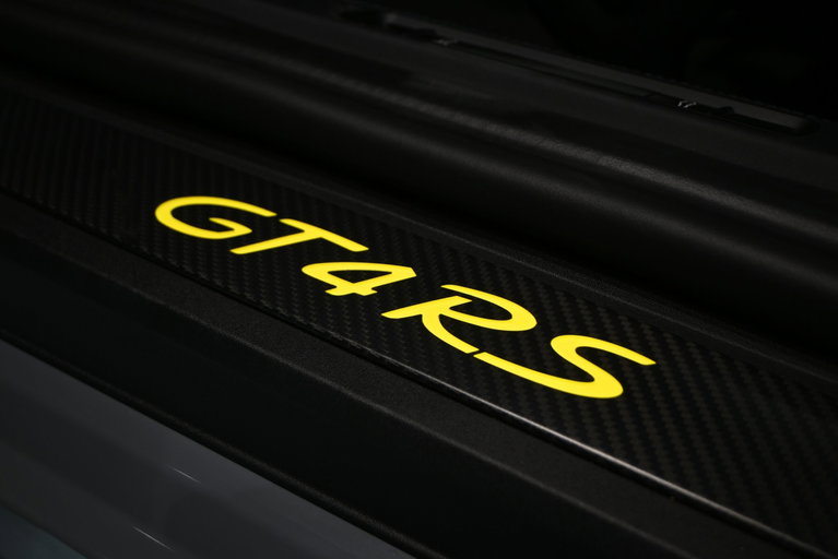 Porsche 718 Cayman GT4 RS
