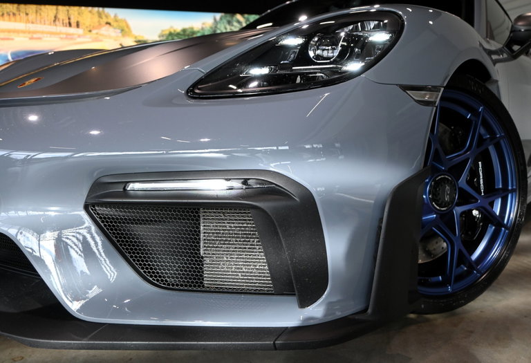 Porsche 718 Cayman GT4 RS