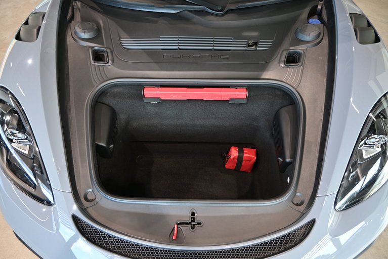 Porsche 718 Cayman GT4 RS