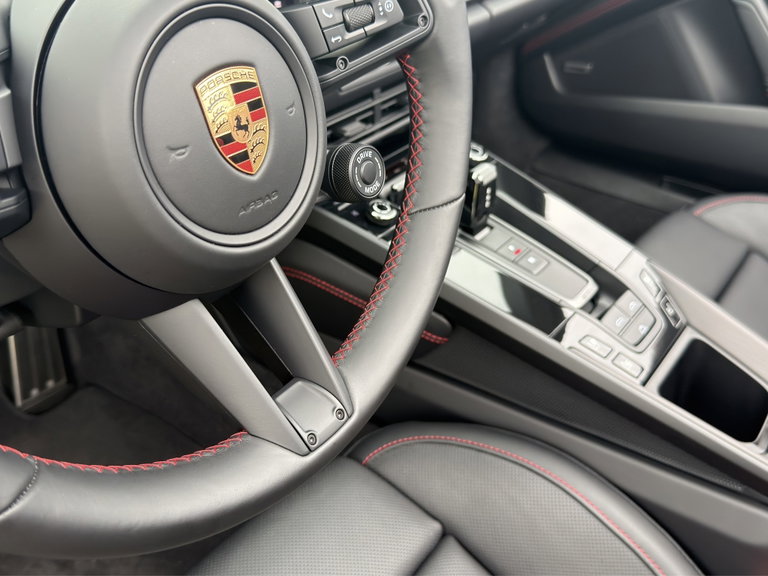Porsche 992 Carrera GTS