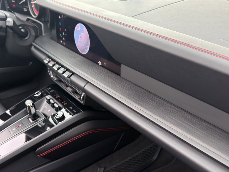 Porsche 992 Carrera GTS