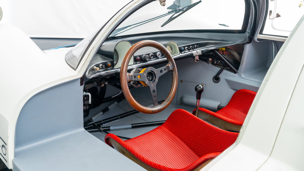 Porsche 906 Carrera 6