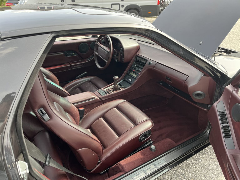 Porsche 928 S4