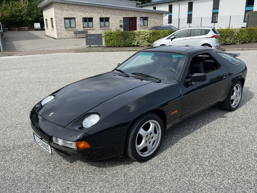 Porsche 928 S4