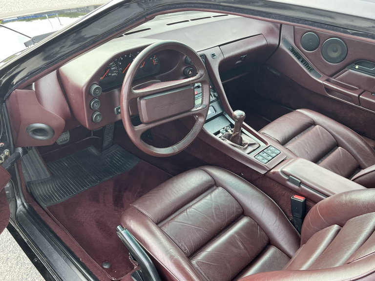 Porsche 928 S4