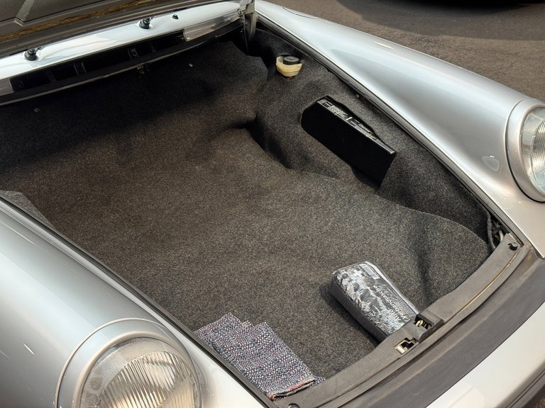 Porsche 911 „25 Jahre Jubiläumsmodell“
