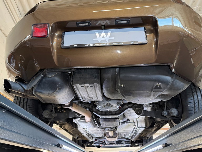Porsche 928