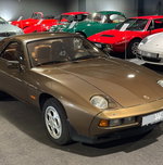 Porsche 928