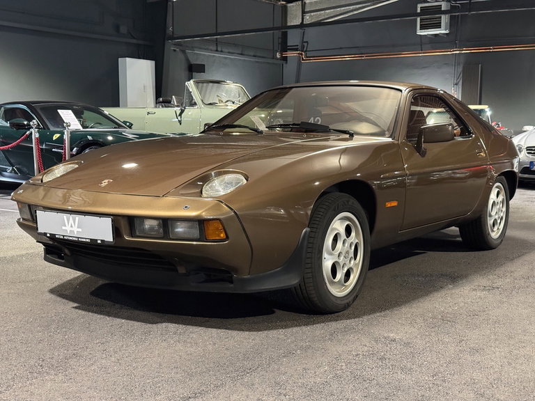 Porsche 928