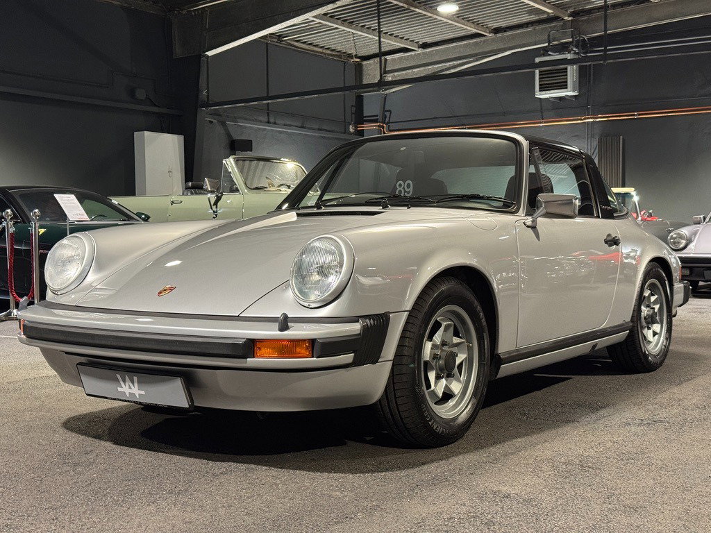 Porsche 911 „25 Jahre Jubiläumsmodell“