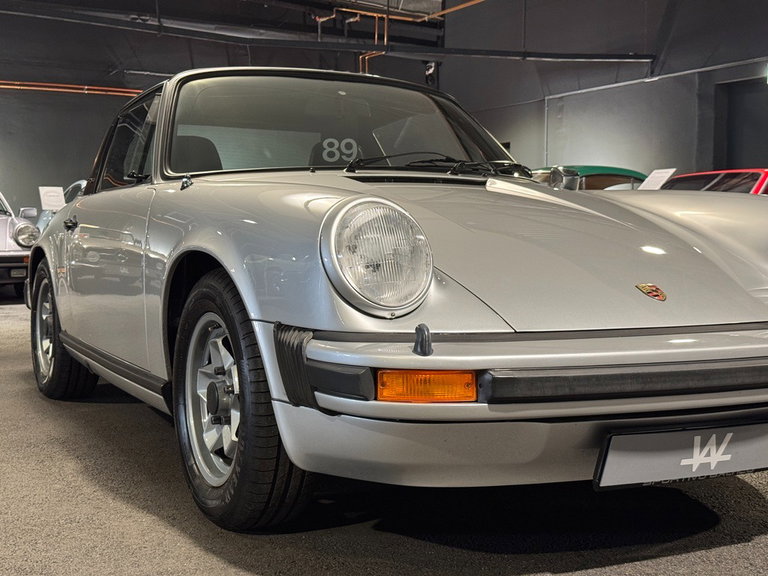 Porsche 911 „25 Jahre Jubiläumsmodell“