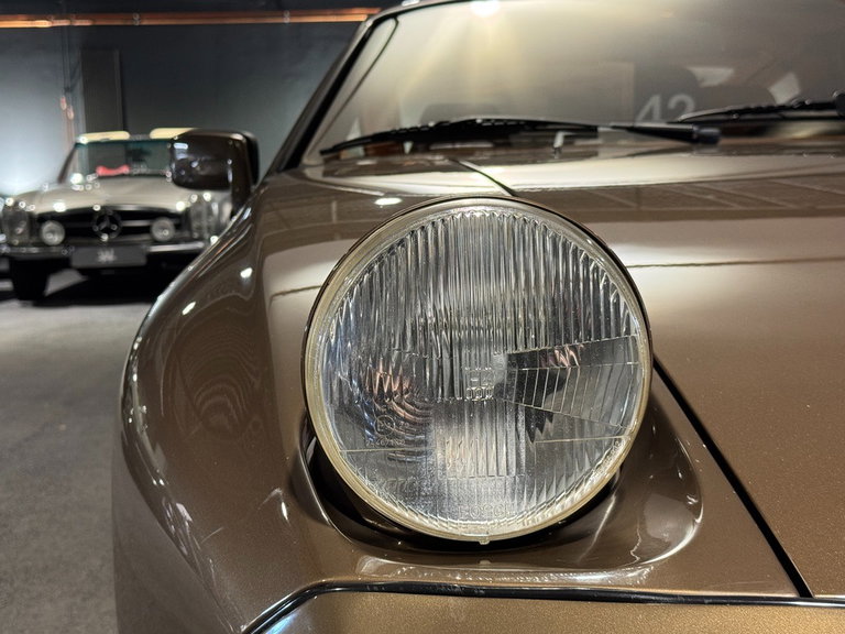 Porsche 928