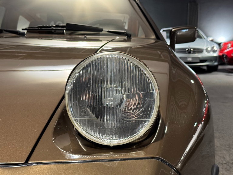 Porsche 928