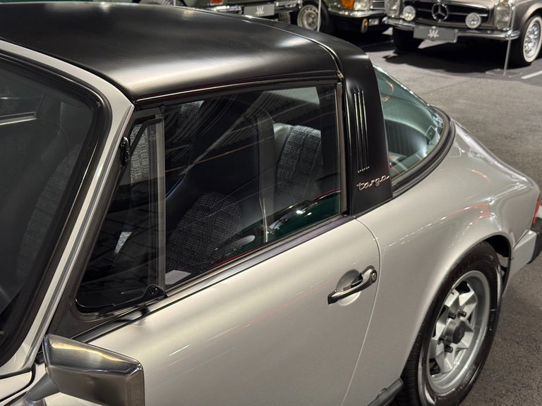 Porsche 911 „25 Jahre Jubiläumsmodell“