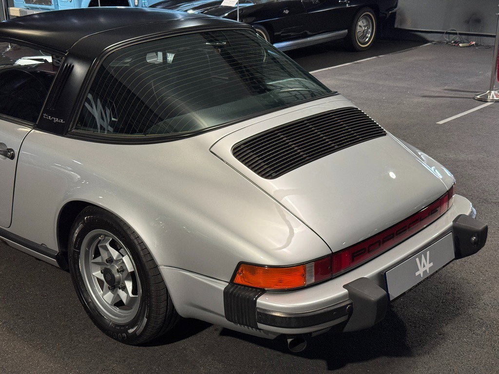 Porsche 911 „25 Jahre Jubiläumsmodell“