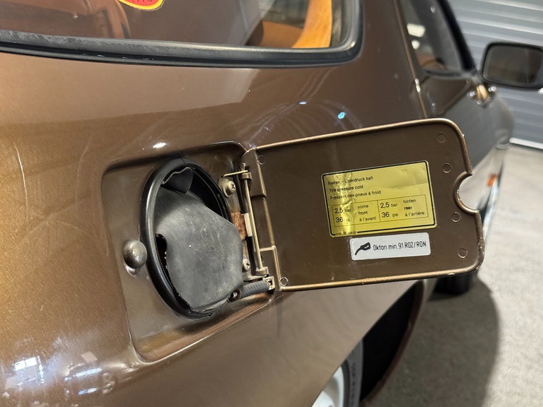 Porsche 928