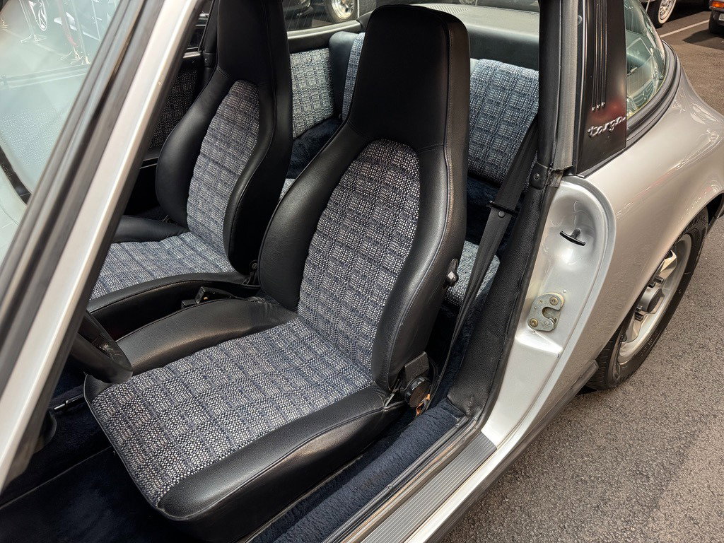 Porsche 911 „25 Jahre Jubiläumsmodell“