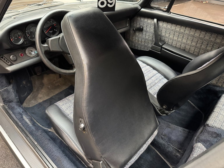 Porsche 911 „25 Jahre Jubiläumsmodell“