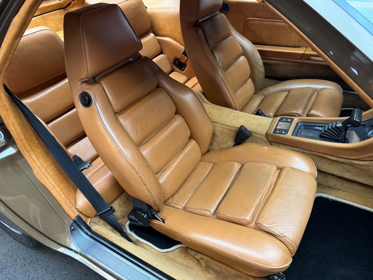 Porsche 928