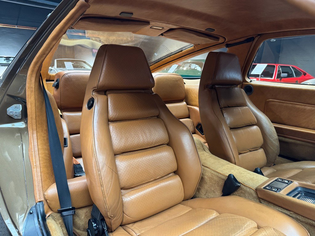 Porsche 928