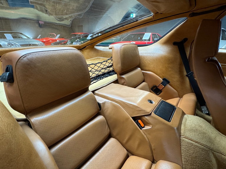Porsche 928