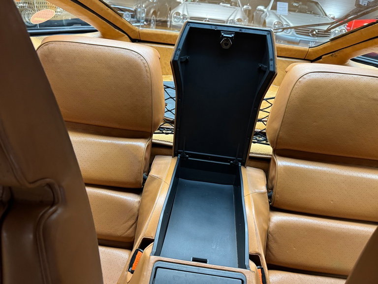 Porsche 928