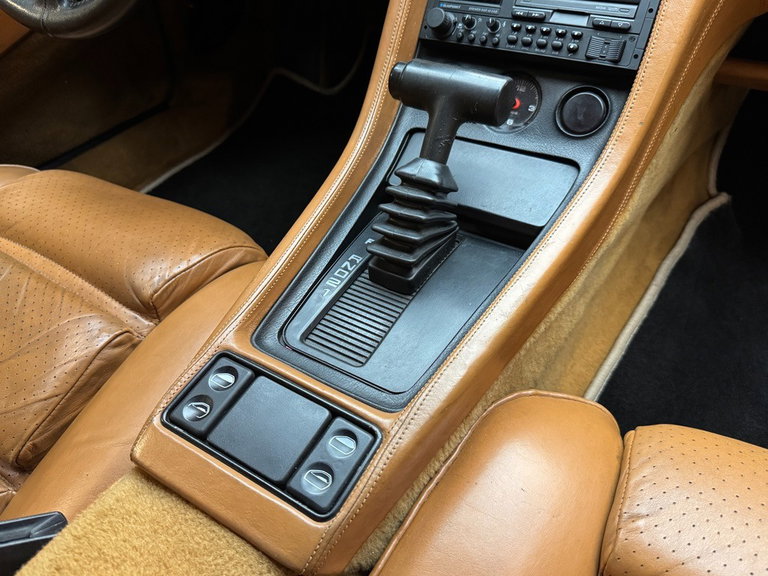 Porsche 928