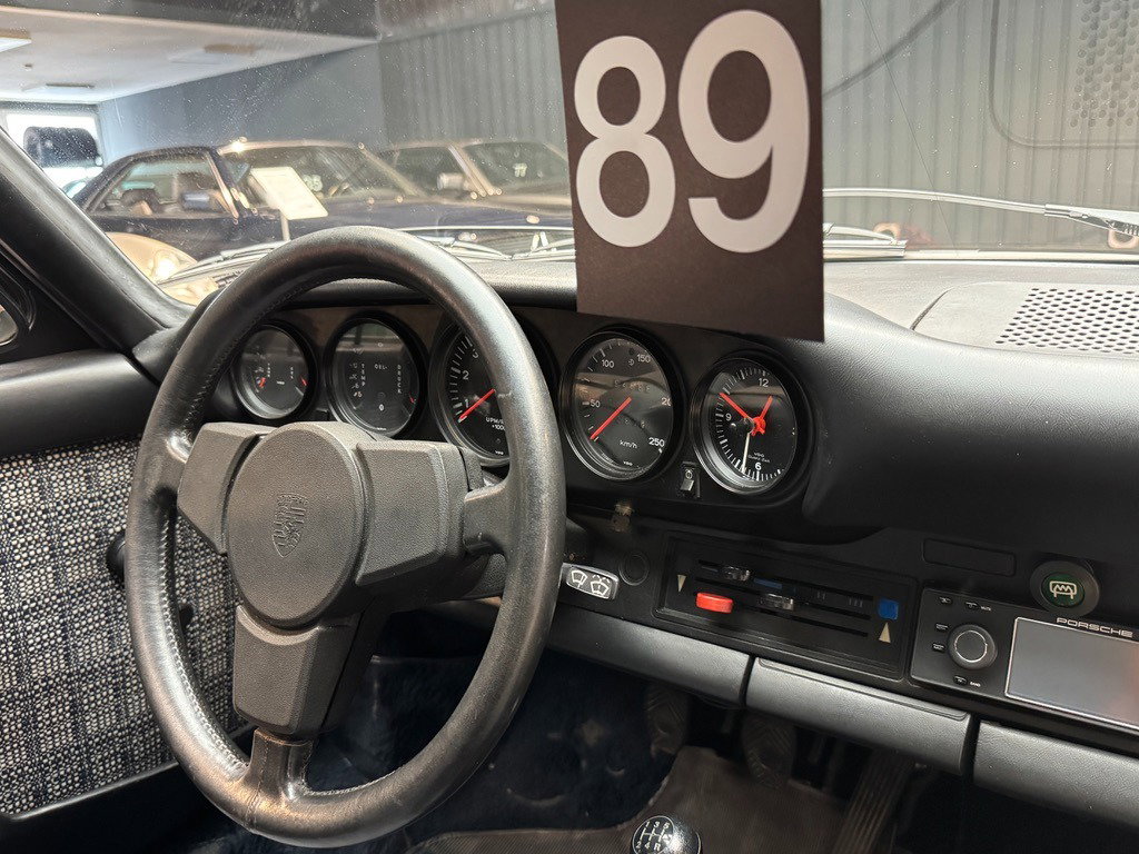 Porsche 911 „25 Jahre Jubiläumsmodell“