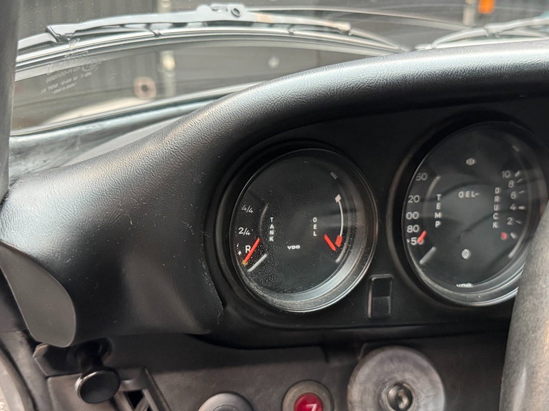 Porsche 911 „25 Jahre Jubiläumsmodell“