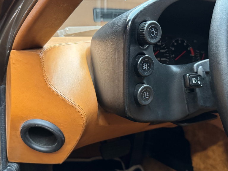 Porsche 928