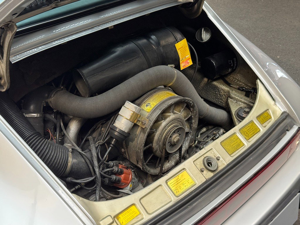 Porsche 911 „25 Jahre Jubiläumsmodell“