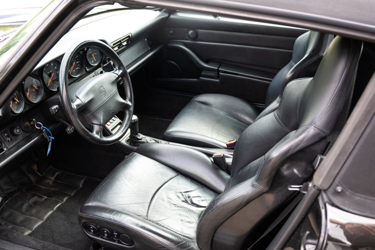 Porsche 993 Carrera 4