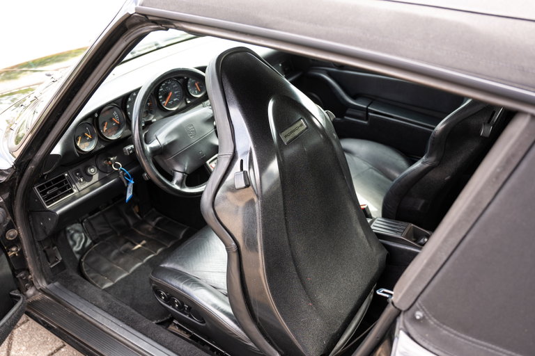 Porsche 993 Carrera 4