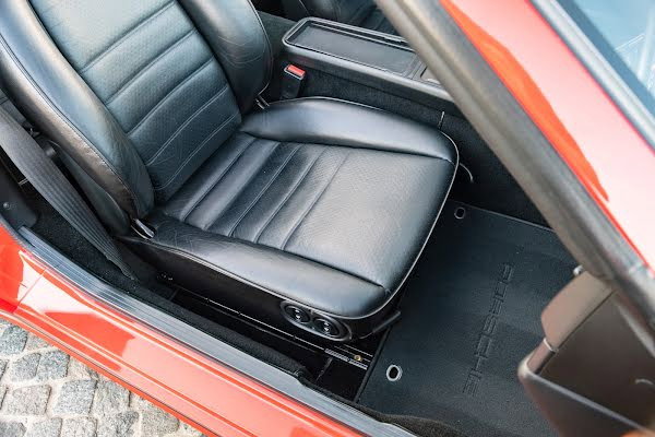 Porsche 968