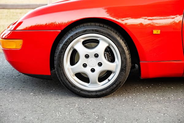 Porsche 968