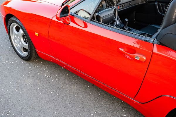 Porsche 968