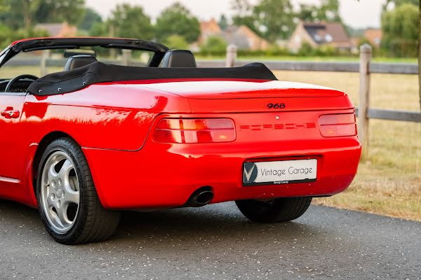 Porsche 968