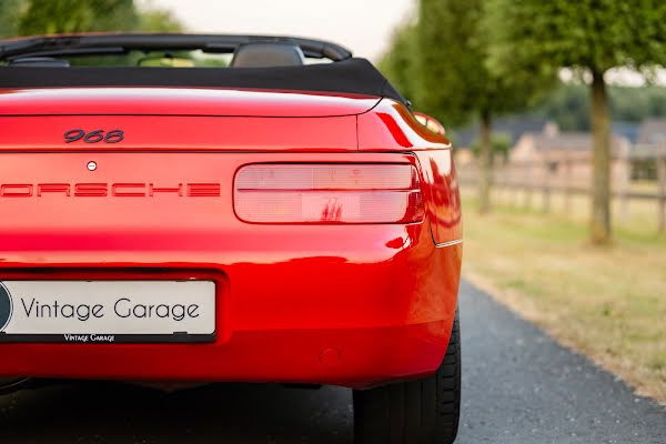 Porsche 968